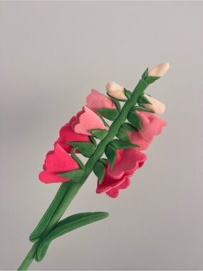 CJ Hendry x Cle de peau Flower Market Snapdragon